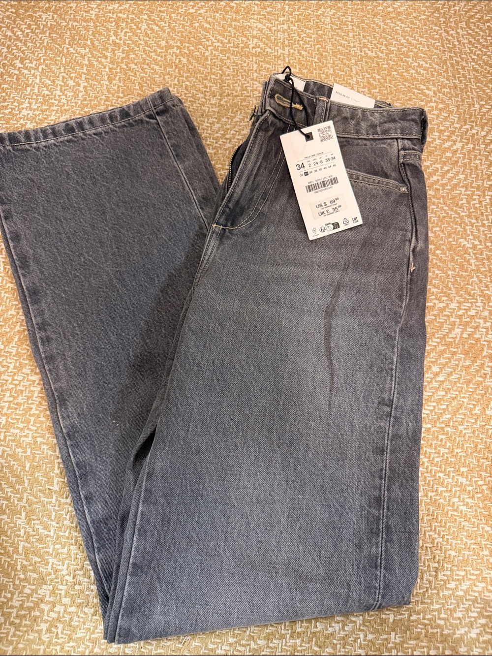 Zara Straight long Gray Jeans - Timeless Everyday Style. NWT SIZE 34 or 2